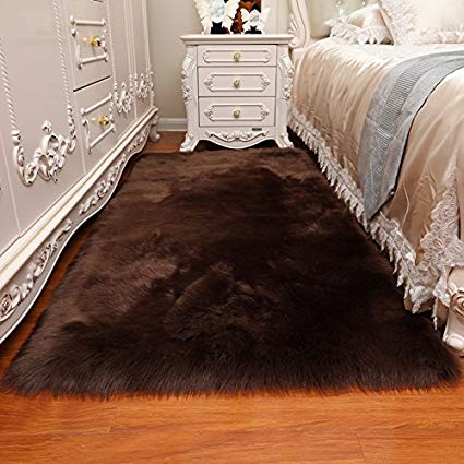 HUAHOO Faux Fur Sheepskin Rug Coffee Kids Carpet Soft Faux Sheepskin Chair Cover Home Décor Accent for a Kid's Room,Childrens Bedroom, Nursery, Living Room or Bath. 4' x 6' Rectangle
